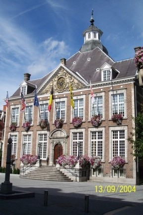 hasselt_townhall.jpg