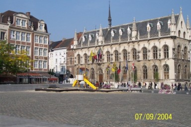 kortrijk_stadhuis.jpg