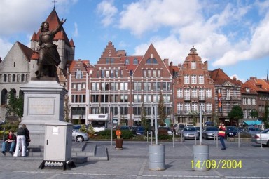 tournai_market02.jpg